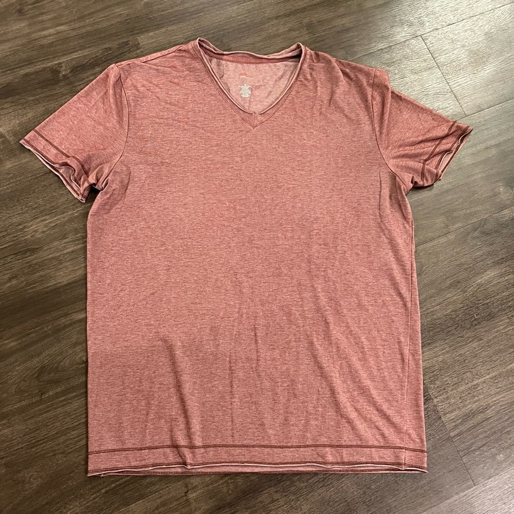 Red Saks Fifth Avenue Men’s Red V-neck Tshirt - Picture 2 of 6